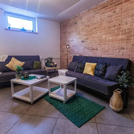 Gosciniec Przywidzki Bed and Breakfast *